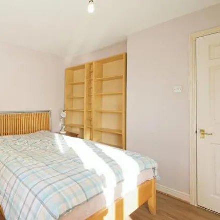 Image 7 - Bywater House, 1-56 Harlinger Street, London, SE18 5SX, United Kingdom - Apartment for sale