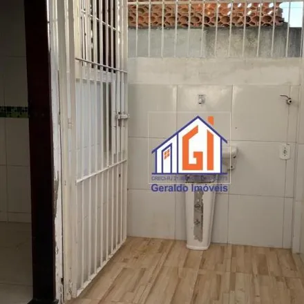 Rent this 2 bed house on Rua Cruzeiro in Araruama - RJ, 28979