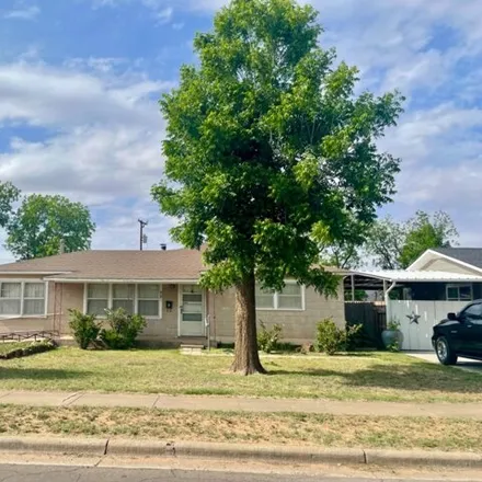 Buy this 3 bed house on 1978 42nd Street in Lubbock, TX 79412