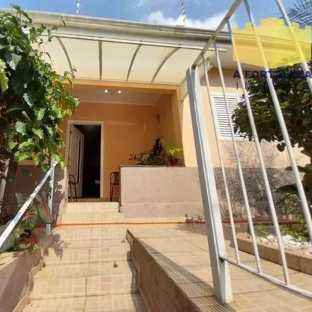 Rent this 2 bed house on Rua Ângelo Orlando in Girassol, Americana - SP