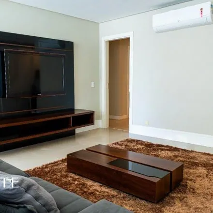Rent this 4 bed apartment on 3ª Avenida in Centro, Balneário Camboriú - SC