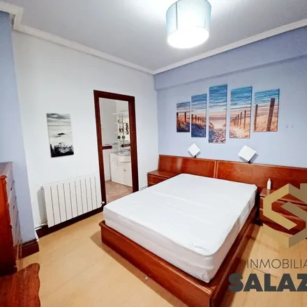 Rent this 2 bed apartment on Diaz Emparanza doktorearen kalea / Calle Doctor Díaz Emparanza in 48002 Bilbao, Spain