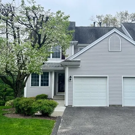 Rent this 2 bed townhouse on 1901 Pinnacle Way Unit 1901 in Danbury, Connecticut
