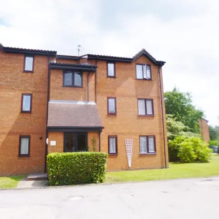 Rent this 1 bed apartment on Courtlands Close in Courtlands, WD24 5GX