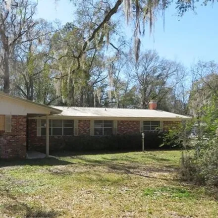 Buy this 4 bed house on 7058 CR 225 in Bradford County, FL 32091