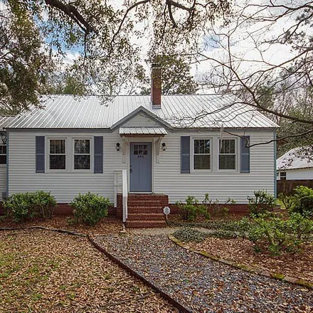 Rent this 4 bed house on 492 Woodland Shores Road in Woodlawn, Charleston