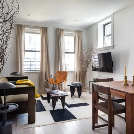 Image 1 - 1510 1st Avenue, New York, NY 10075, USA - Townhouse for rent