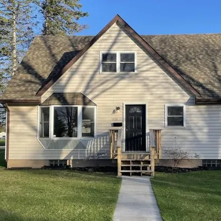 Buy this 3 bed house on 1242 Main Street East in Ashland, WI 54806