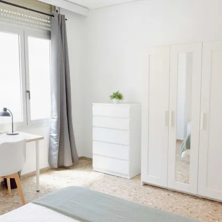 Rent this 1 bed apartment on Avinguda del Regne de València in 23, 46005 Valencia