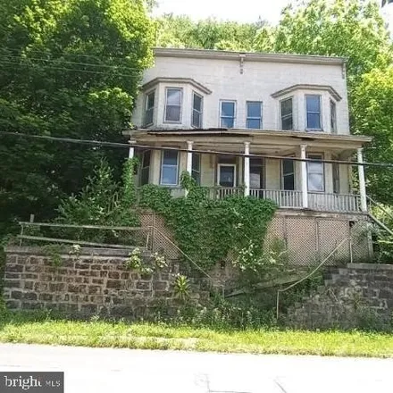 Image 1 - 861 Maryland Avenue, Cumberland Heights, Cumberland, MD 21502, USA - House for sale