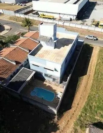 Buy this 5 bed house on Avenida Brasil in Vera Cruz, Aparecida de Goiânia - GO