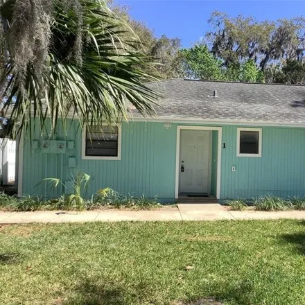 Buy this 8 bed house on 1047 Cedar Street in Daytona Beach, FL 32114