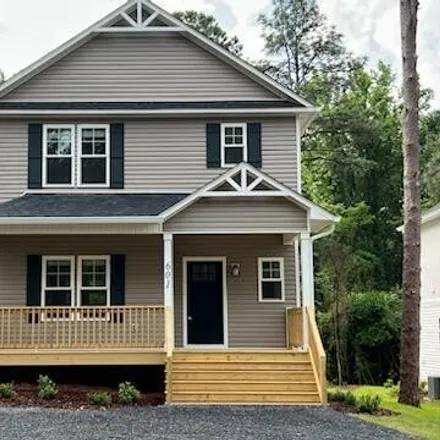 Rent this 3 bed house on 627 South Glover Street in Southern Pines, NC 28387