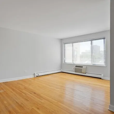 Image 6 - 6758 North Sheridan Road, Chicago, IL 60626, USA - Apartment for rent