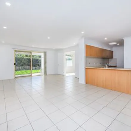 Image 3 - Maloney Crescent, Maudsland QLD 4210, Australia - Apartment for rent