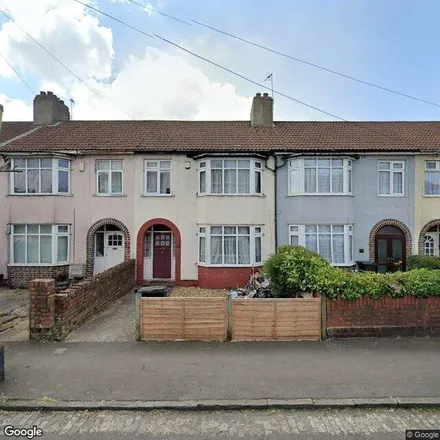Rent this 4 bed townhouse on 59 Boston Road in Bristol, BS7 0HA
