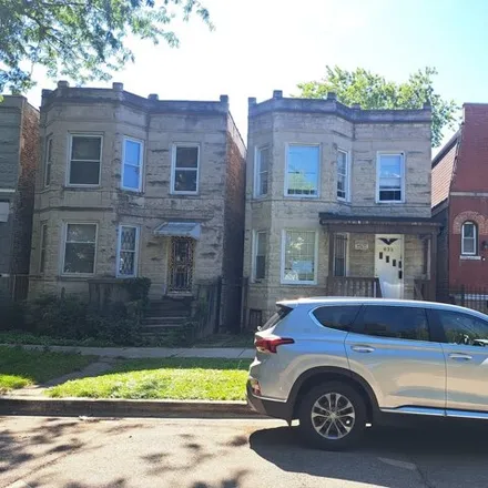 Image 1 - 622 North Spaulding Avenue, Chicago, IL 60624, USA - House for sale