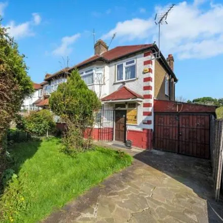 Buy this 3 bed duplex on Meadow Drive in London, NW4 1SB