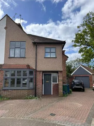 Rent this 3 bed duplex on Vale Croft in London, HA5 1HL