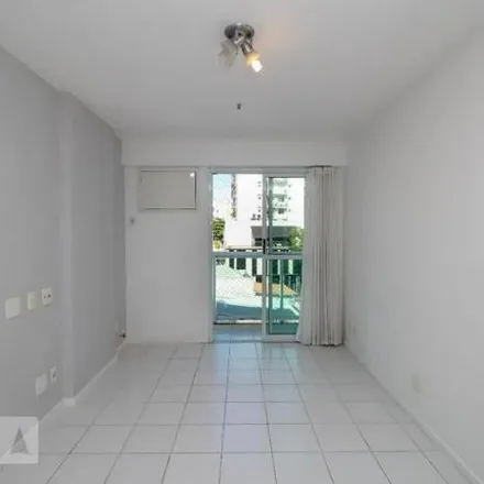 Rent this 2 bed apartment on Mercure Hotel in Rua Sorocaba 305, Botafogo