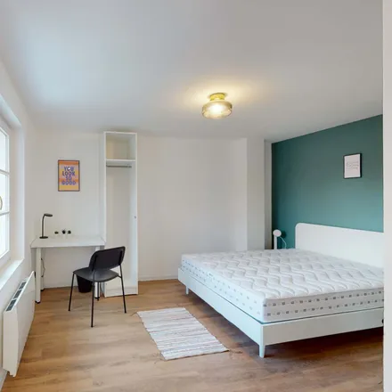 Image 1 - 258 Avenue de Dunkerque, 59130 Lambersart, France - Room for rent