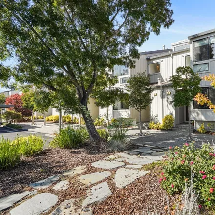Buy this 2 bed condo on 39 Sandpiper Circle in Corte Madera, CA 94925