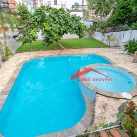 Buy this 5 bed house on Rua Leonardo Meinert 50 in Glória, Joinville - SC