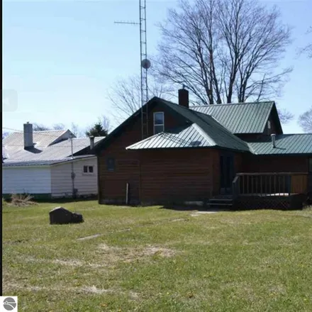 Image 4 - 208 Lincoln Street, Kalkaska, Kalkaska Township, MI 49646, USA - House for sale