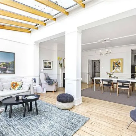 Image 8 - Gerry Summers, 67 Barnes High Street, London, SW13 9LD, United Kingdom - Apartment for rent