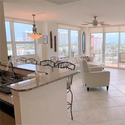 Image 2 - 2091 South Ocean Drive, Hallandale Beach, FL 33009, USA - Condo for rent