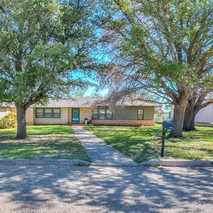Buy this 3 bed house on 589 McCarver Drive in Ballinger, TX 76821