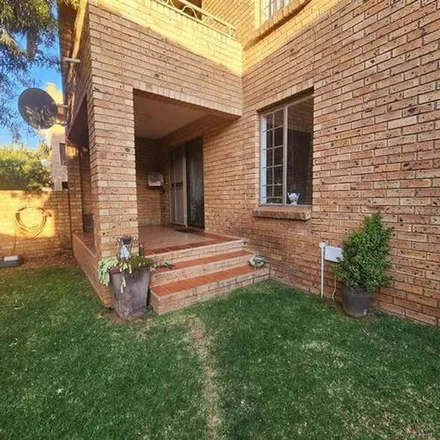 Image 3 - The Oval, Tshwane Ward 101, Gauteng, 0147, South Africa - Apartment for rent