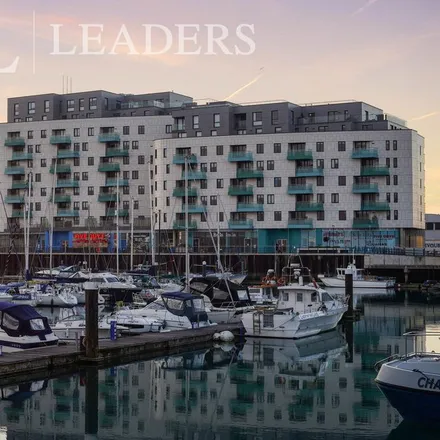 Rent this 3 bed apartment on Brighton Marina in Sirius, The Boardwalk