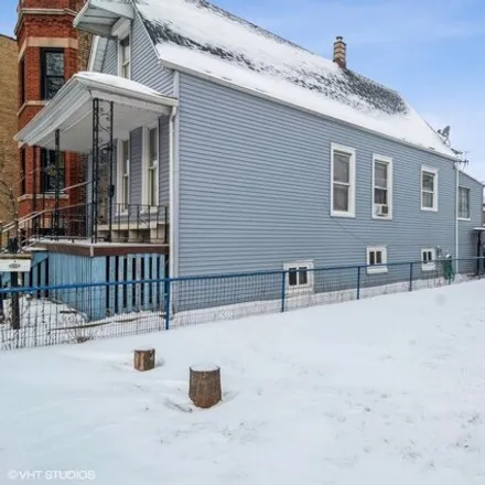 Image 3 - 3944 West Dickens Avenue, Chicago, IL 60639, USA - House for sale