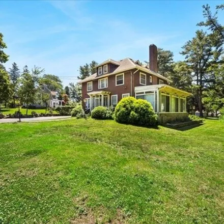 Image 5 - 208 Columbian St, Weymouth, Massachusetts, 02190 - House for sale