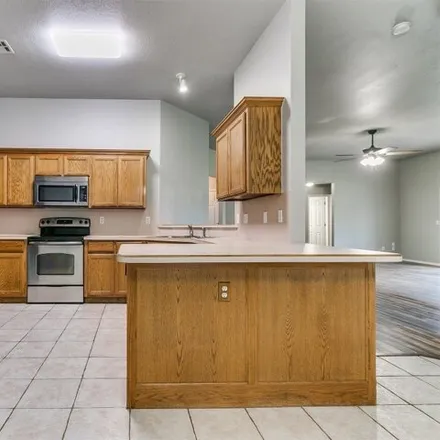 Image 7 - 13187 Springcreek Court, Oklahoma City, OK 73170, USA - House for sale