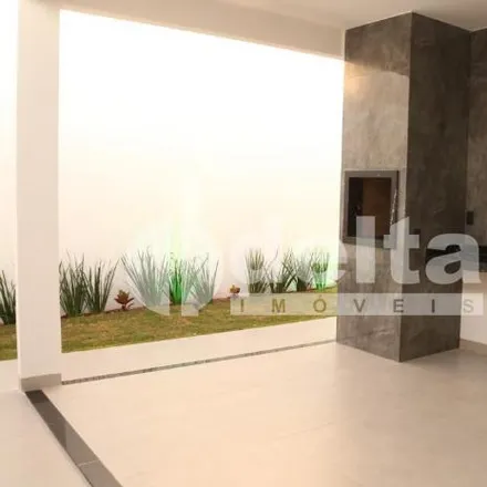 Buy this 3 bed house on Rua Azurita in Jardim Inconfidência, Uberlândia - MG