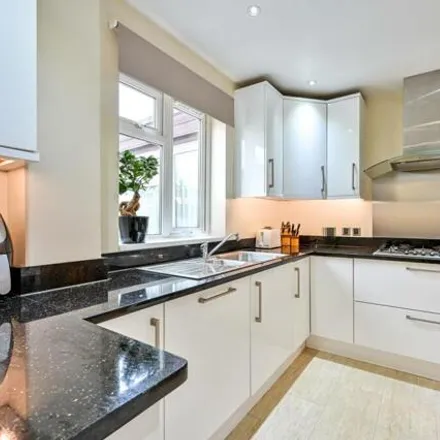 Buy this 4 bed duplex on Merton Way in Molesey, KT8 1PQ