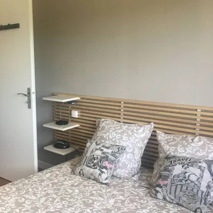 Rent this 2 bed apartment on 16000 Angoulême