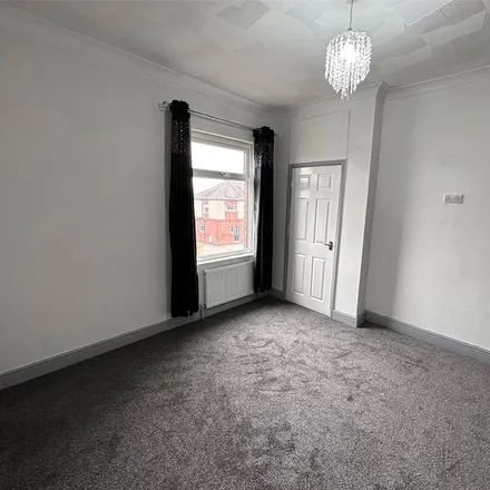 Image 5 - Rotherham Road/Middlecliff Lane, Rotherham Road, Little Houghton, S72 0EY, United Kingdom - Townhouse for rent