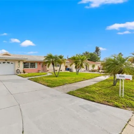 Buy this 3 bed house on 59th Avenue in Oakhurst Shores, Pinellas County