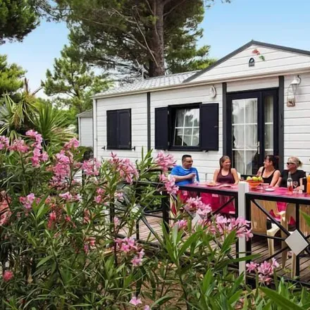 Image 8 - Camping GCU de Vendres-Plage, Chemin des Montilles, 34350 Vendres, France - House for rent