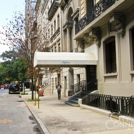 Rent this 3 bed apartment on 1012 Lexington Avenue in New York, NY 10021