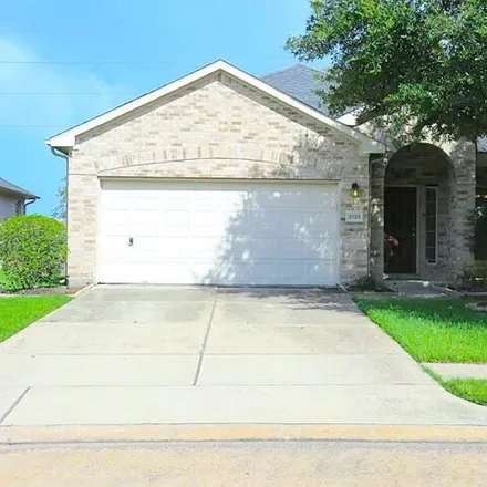 Rent this 3 bed house on Glenn York Elementary School in Meadow Springs Drive, Pearland