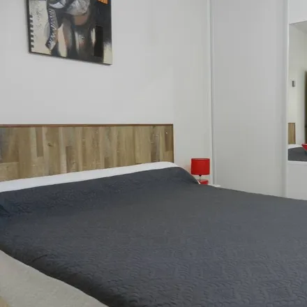 Rent this 2 bed apartment on Place des Comtes En Provence in 83300 Draguignan, France