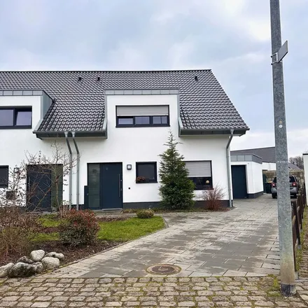 Rent this 4 bed apartment on Kottenforststraße 41 in 53340 Meckenheim, Germany
