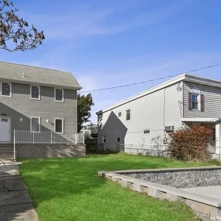 Buy this 4 bed house on 29 Lord Avenue in Port Johnson, Bayonne