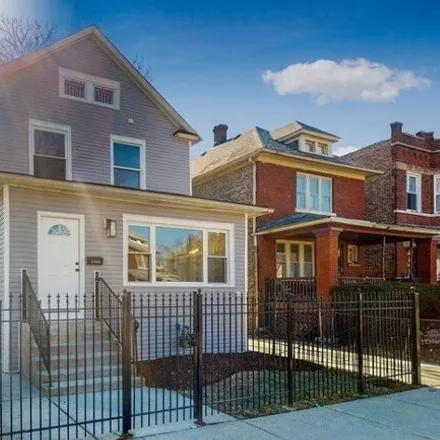 Buy this 4 bed house on 5411 West Adams Street in Chicago, IL 60644