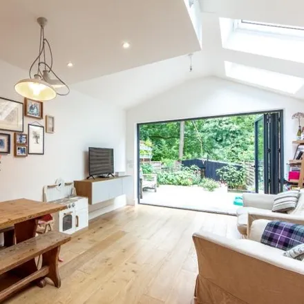 Rent this 3 bed house on 96 Woodland Road in London, SE19 1PD