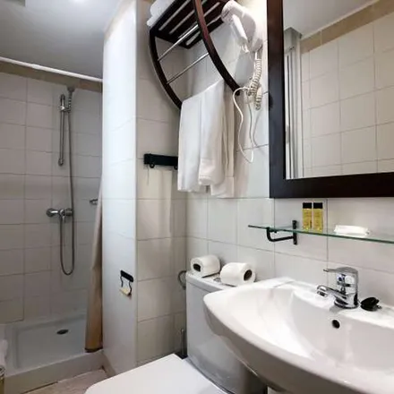 Rent this 1 bed apartment on Placa conmemorativa Pedro de Albéniz in 28013 Madrid, Spain